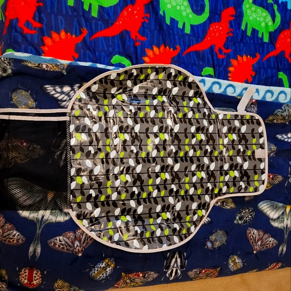 JJ Cole Portable Diaper Changing Pad with storage - Picture 2 of 2